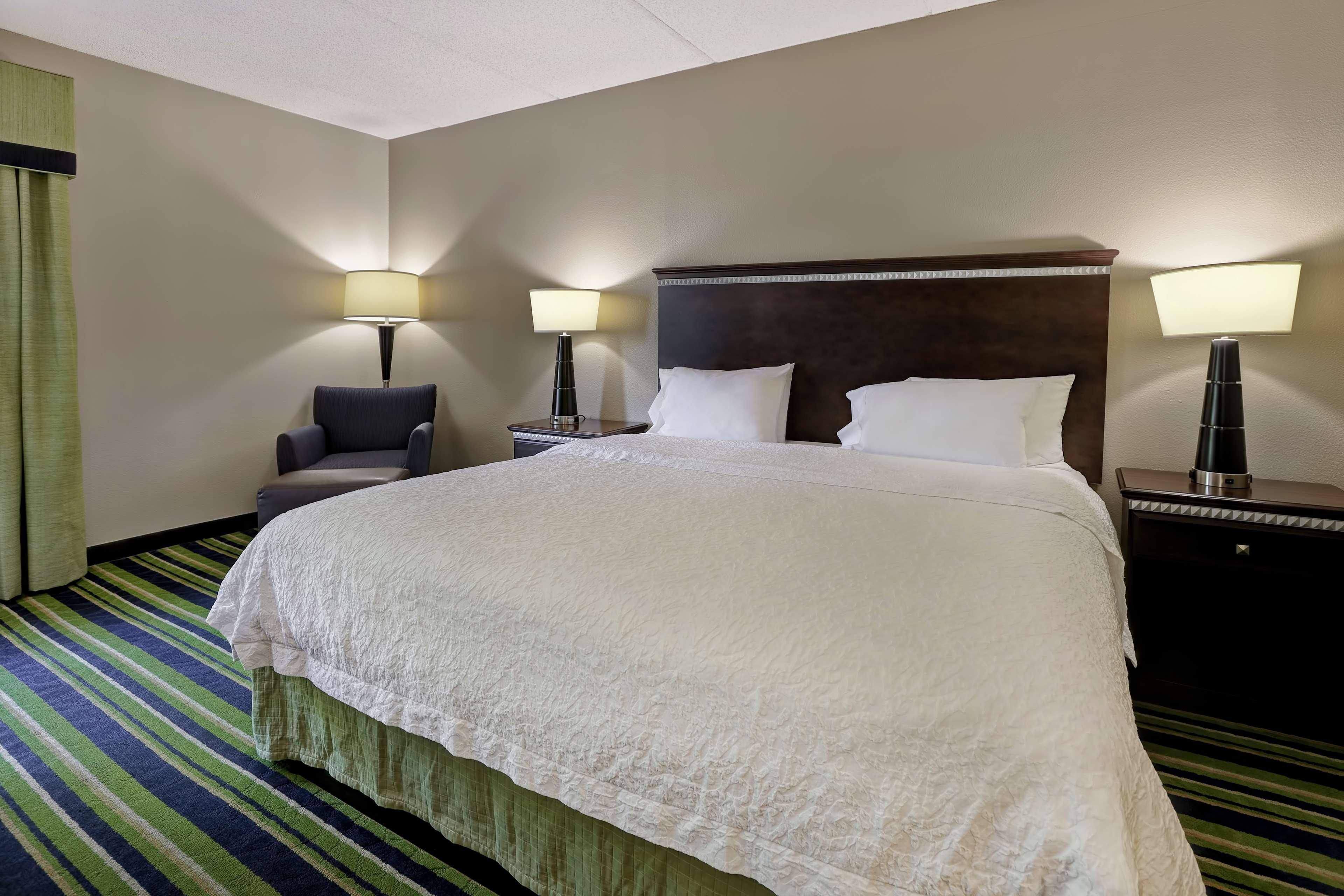 Hampton Inn Atlanta-Удсток Екстериор снимка