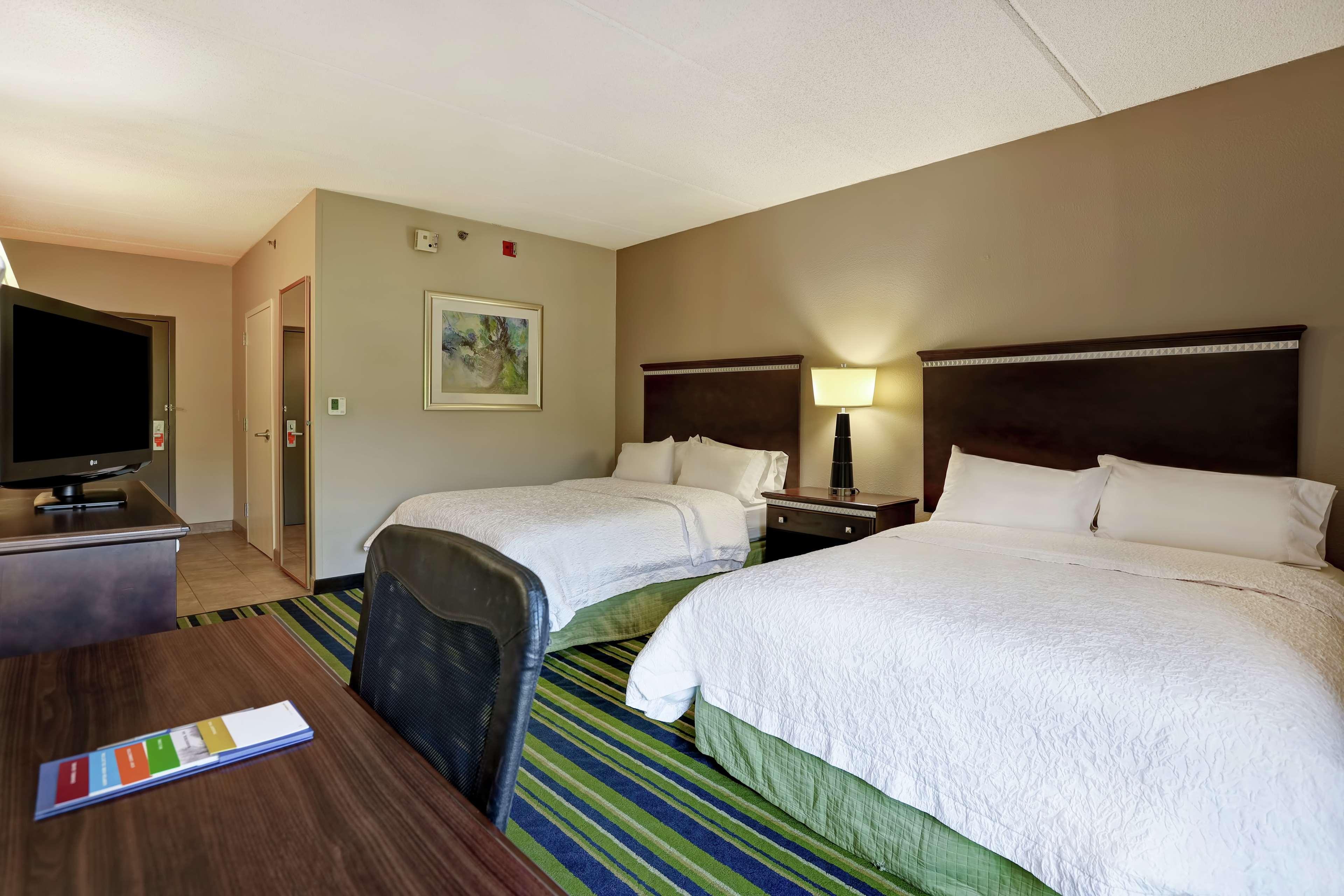 Hampton Inn Atlanta-Удсток Екстериор снимка