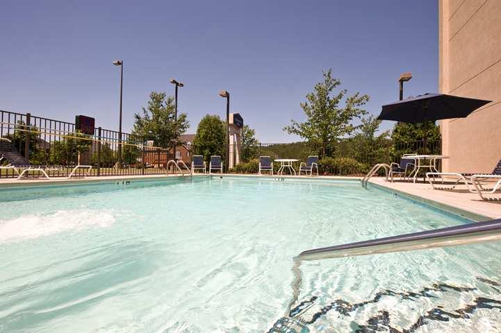Hampton Inn Atlanta-Удсток Екстериор снимка