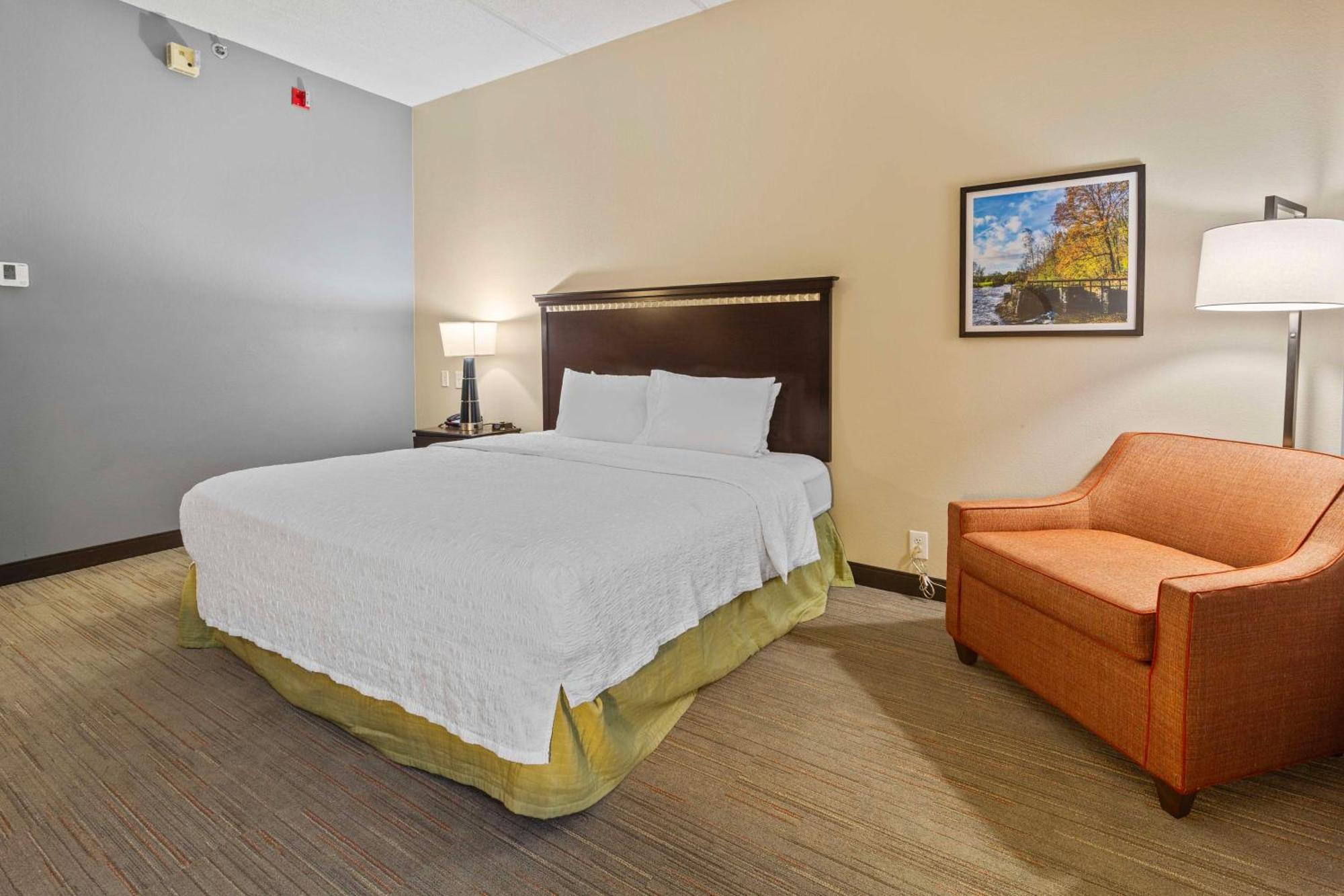Hampton Inn Atlanta-Удсток Екстериор снимка