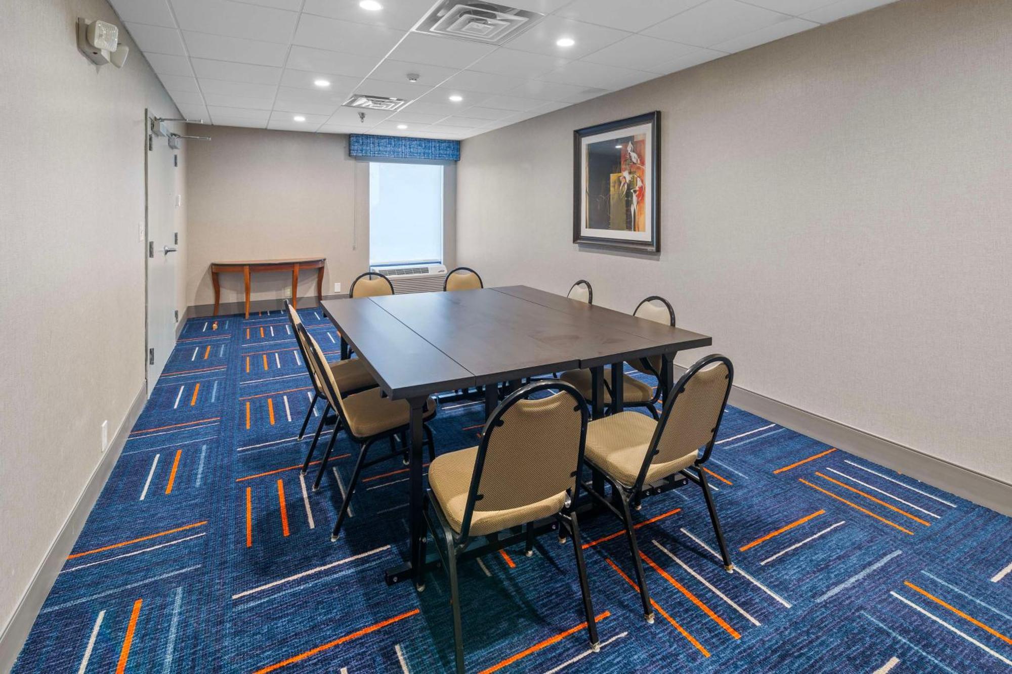 Hampton Inn Atlanta-Удсток Екстериор снимка