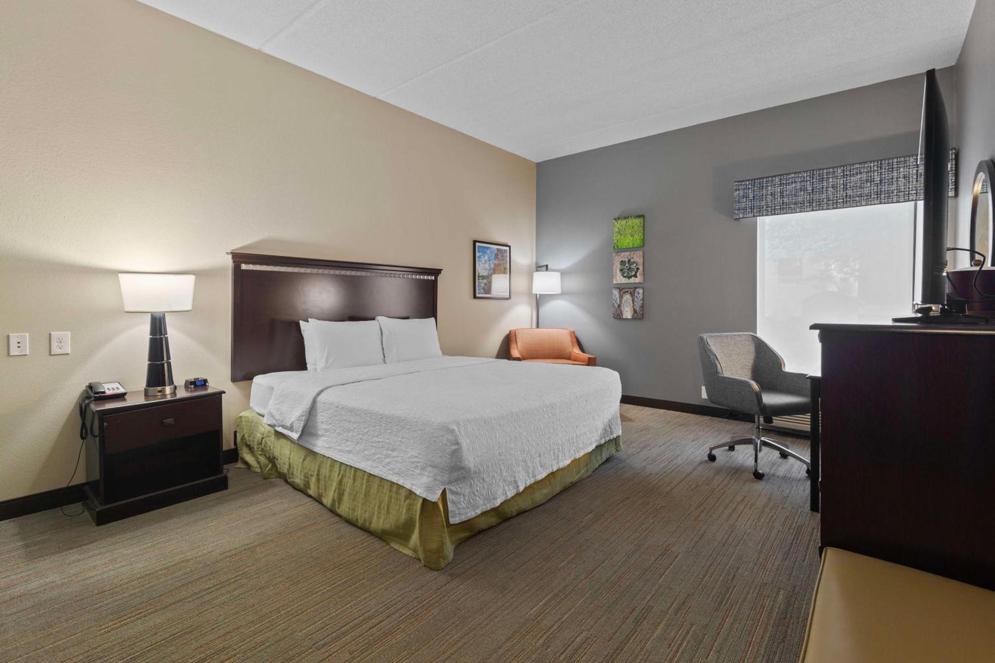 Hampton Inn Atlanta-Удсток Екстериор снимка