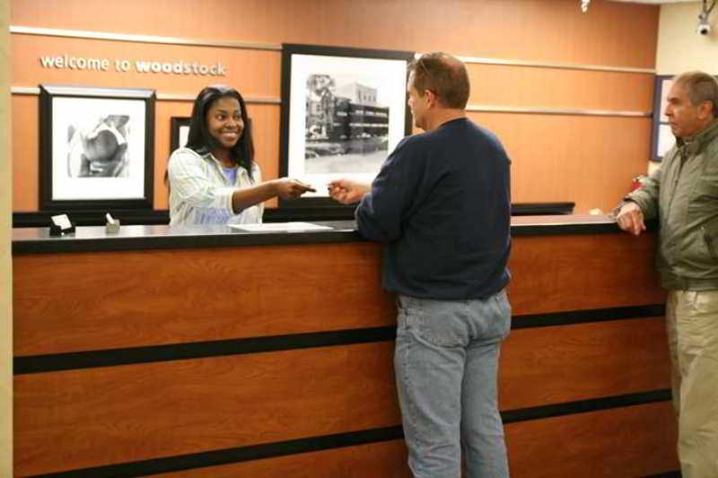 Hampton Inn Atlanta-Удсток Интериор снимка